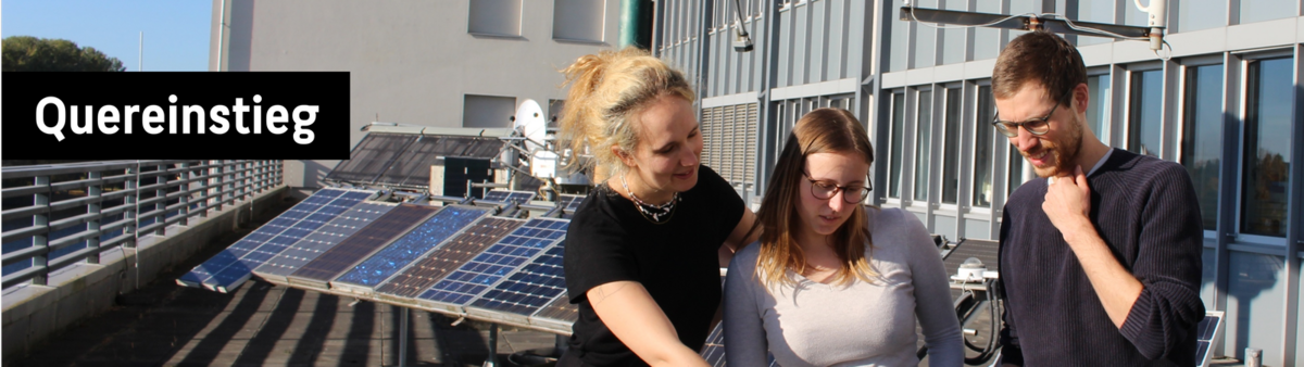 Banner mit der Aufschrift "Quereinstieg" und verschiedenen Studierenden